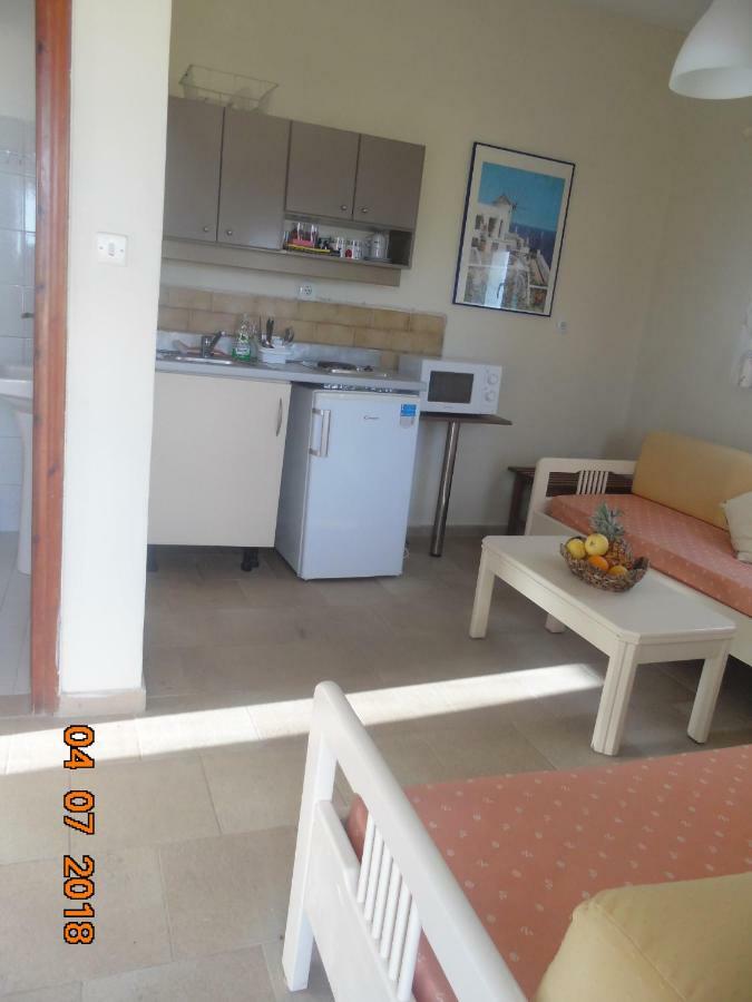 Hippokratis Apartments 雅拉尼奥 外观 照片